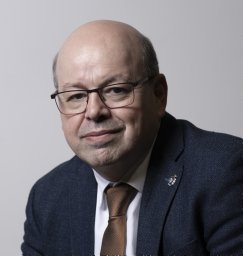 Alberto Fernández